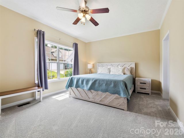 9 Farthings Drive, Arden, NC 28704