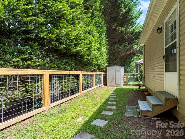9 Farthings Drive, Arden, NC 28704
