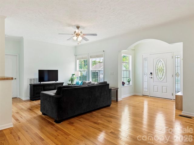 9 Farthings Drive, Arden, NC 28704