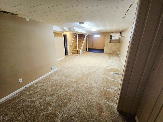 1607 Hoyt Avenue E, Saint Paul, MN 55106