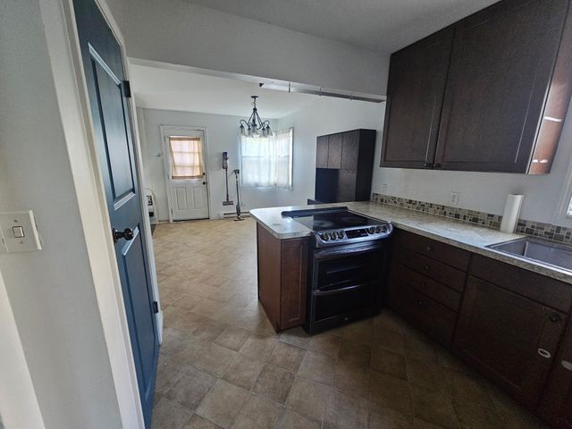 1607 Hoyt Avenue E, Saint Paul, MN 55106