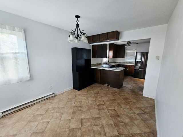 1607 Hoyt Avenue E, Saint Paul, MN 55106