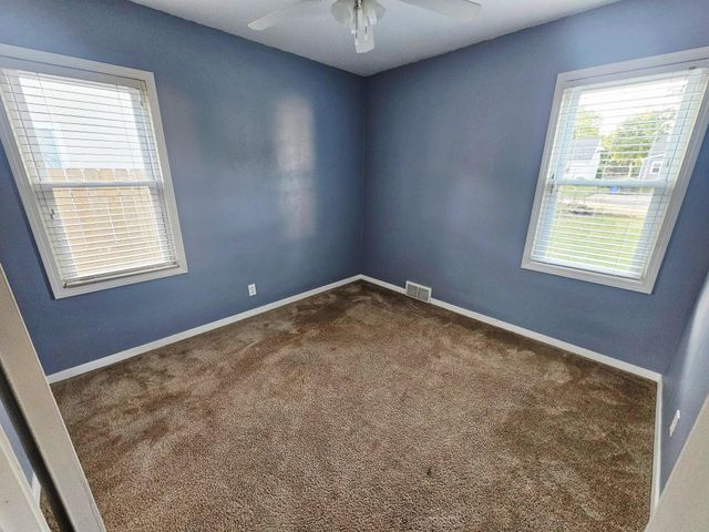 1607 Hoyt Avenue E, Saint Paul, MN 55106