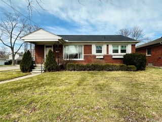 22801 Doremus Street, St. Clair Shores, MI 48080