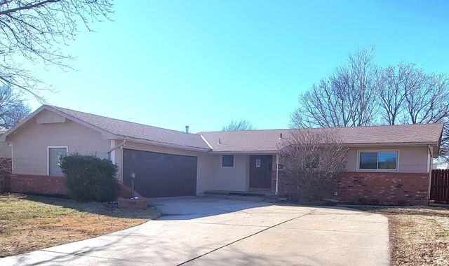 1313 Berry Ave, Newton, KS 67114