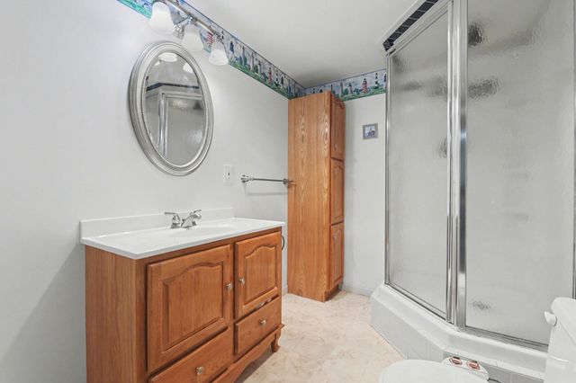 1313 Berry Ave, Newton, KS 67114