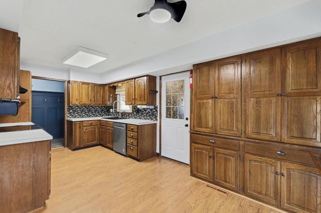 1313 Berry Ave, Newton, KS 67114