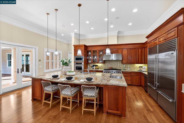 3 Brooktree Dr, Danville, CA 94506