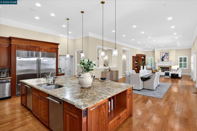 3 Brooktree Dr, Danville, CA 94506