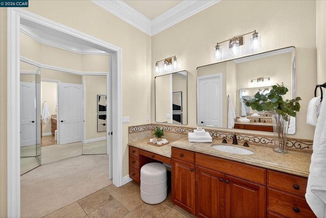 3 Brooktree Dr, Danville, CA 94506