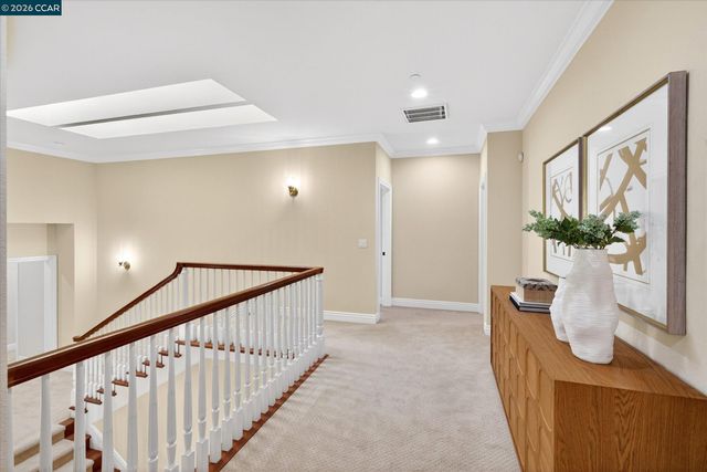 3 Brooktree Dr, Danville, CA 94506