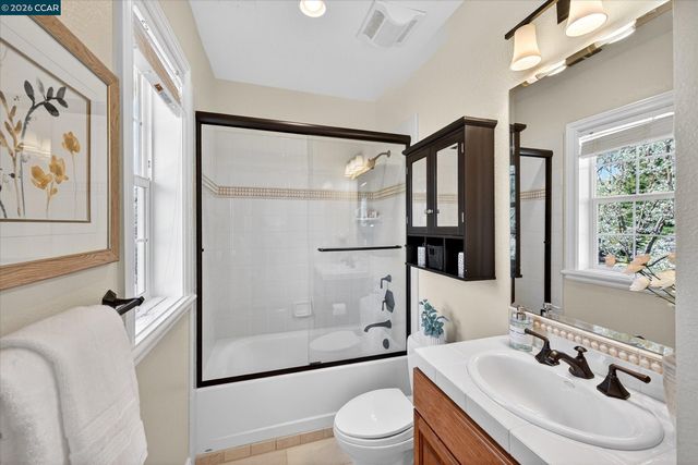 3 Brooktree Dr, Danville, CA 94506