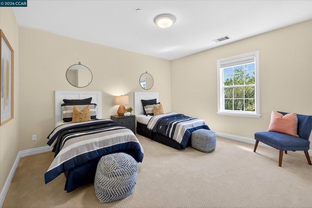 3 Brooktree Dr, Danville, CA 94506