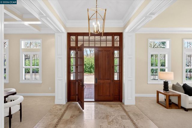 3 Brooktree Dr, Danville, CA 94506