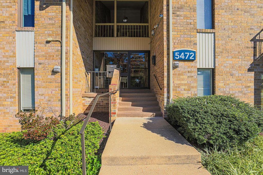5472 CEDAR LN #C1, Columbia, MD 21044