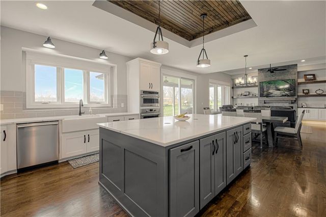 13504 Oakridge Drive, Kearney, MO 64060