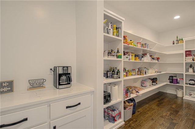 13504 Oakridge Drive, Kearney, MO 64060