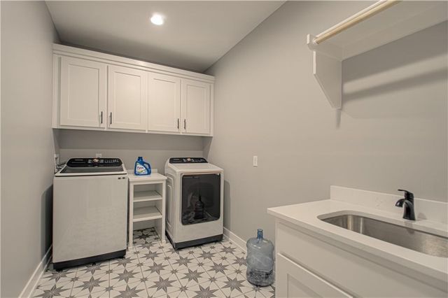 13504 Oakridge Drive, Kearney, MO 64060