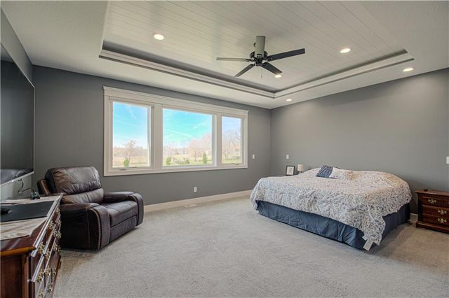 13504 Oakridge Drive, Kearney, MO 64060