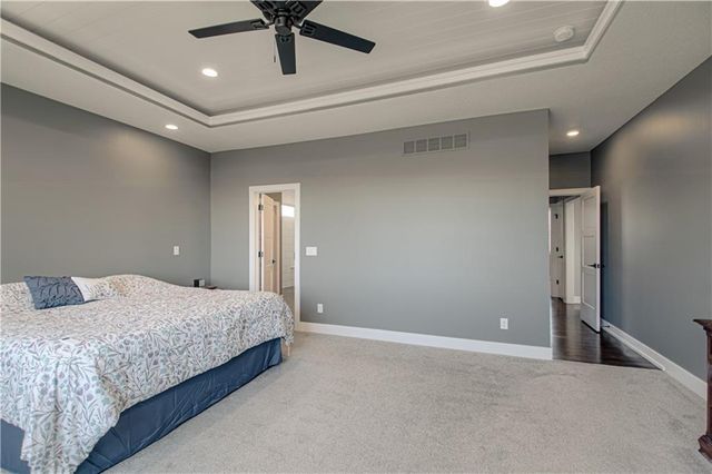 13504 Oakridge Drive, Kearney, MO 64060