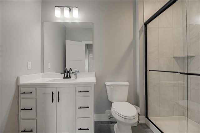 13504 Oakridge Drive, Kearney, MO 64060