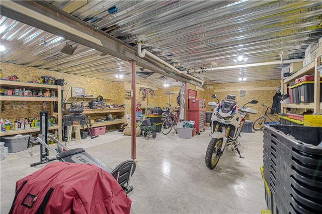 13504 Oakridge Drive, Kearney, MO 64060