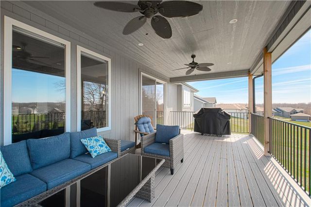 13504 Oakridge Drive, Kearney, MO 64060