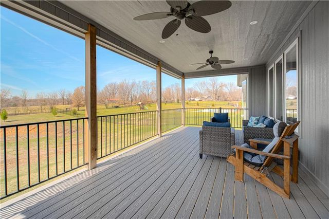 13504 Oakridge Drive, Kearney, MO 64060