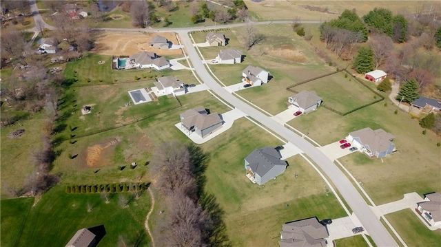 13504 Oakridge Drive, Kearney, MO 64060