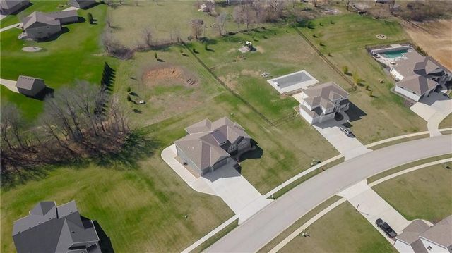 13504 Oakridge Drive, Kearney, MO 64060