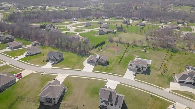 13504 Oakridge Drive, Kearney, MO 64060