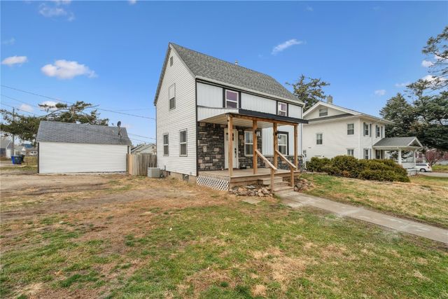 290 Highland Drive NW, Cedar Rapids, IA 52405