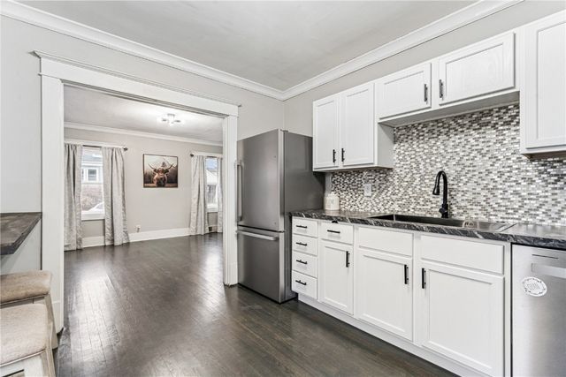 290 Highland Drive NW, Cedar Rapids, IA 52405