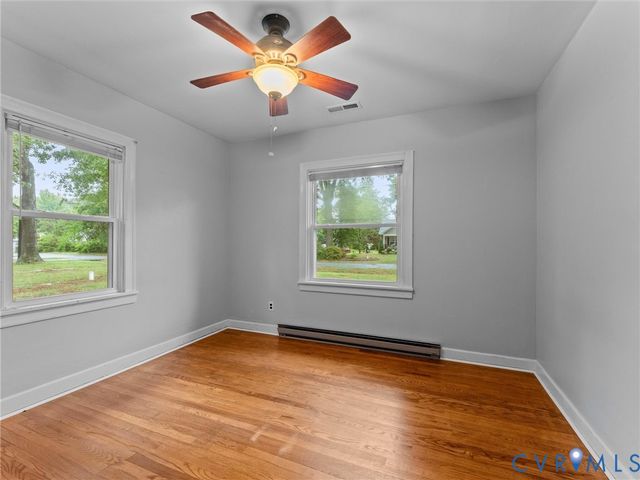 8470 Dell Ray Dr, Mechanicsville, VA 23116