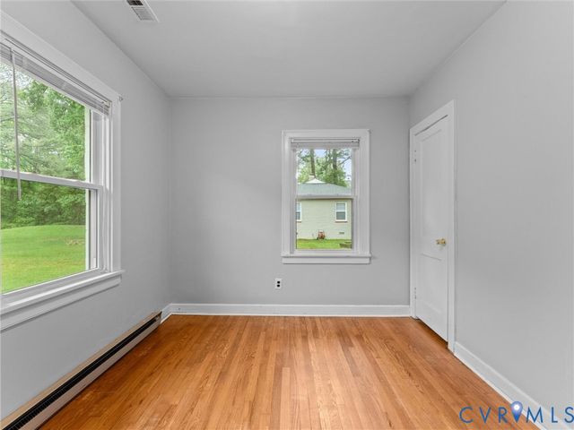 8470 Dell Ray Dr, Mechanicsville, VA 23116