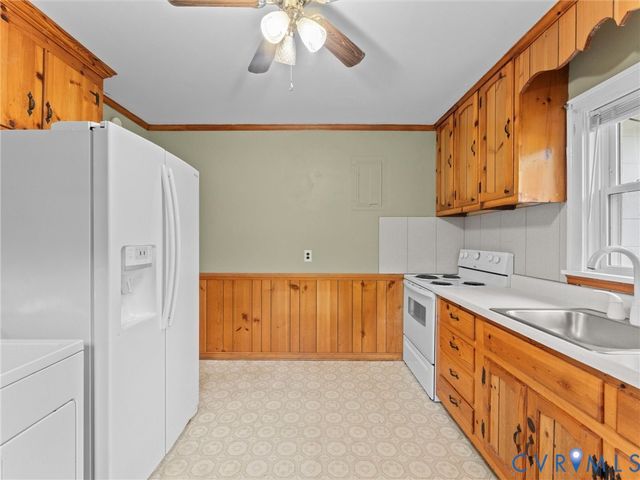 8470 Dell Ray Dr, Mechanicsville, VA 23116