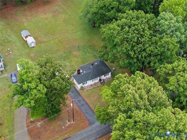 8470 Dell Ray Dr, Mechanicsville, VA 23116