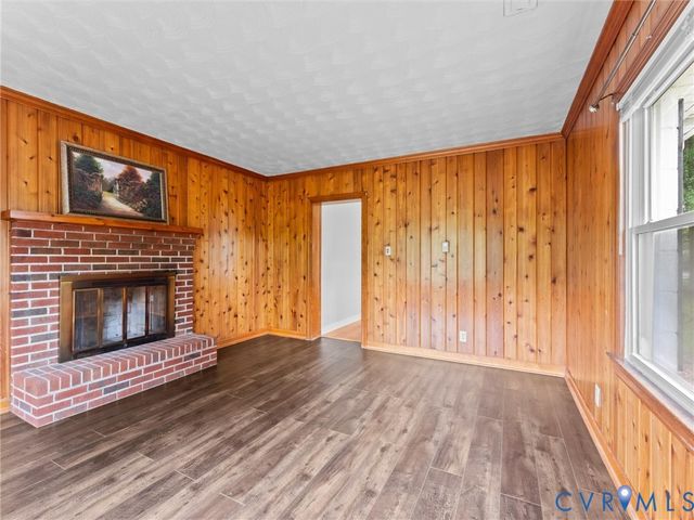 8470 Dell Ray Dr, Mechanicsville, VA 23116