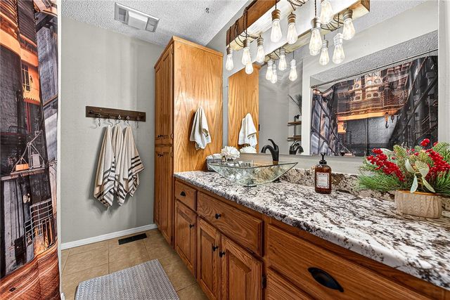 7 Fenchurch Drive, Bella Vista, AR 72715