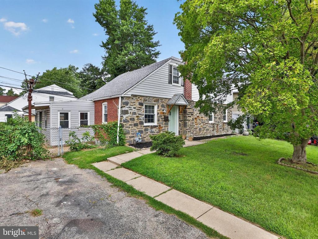 745 LAUREL AVE, ALDAN, PA 19018 — photo 3