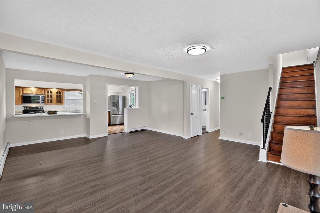 745 LAUREL AVE, ALDAN, PA 19018 — photo 5