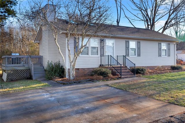 11 Trammell Street, Liberty, SC 29657