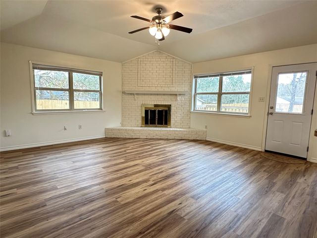 17 Glenview Court, Lufkin, TX 75901