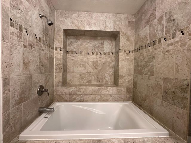 17 Glenview Court, Lufkin, TX 75901