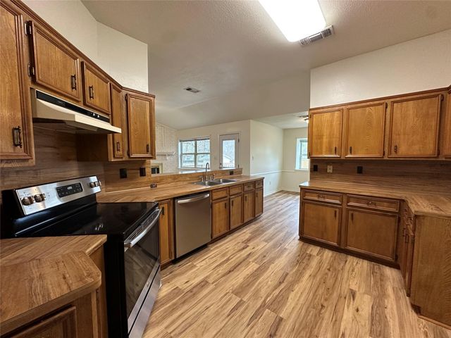 17 Glenview Court, Lufkin, TX 75901