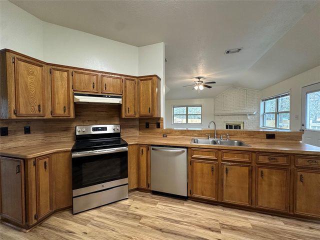 17 Glenview Court, Lufkin, TX 75901