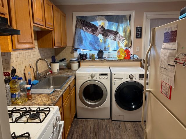 8417 S Scottsdale Avenue, Chicago, IL 60652