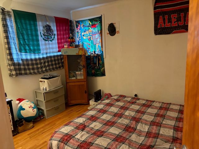 8417 S Scottsdale Avenue, Chicago, IL 60652