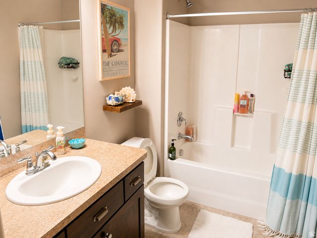423 W CORNFIELD CIR, Kaysville, UT 84037