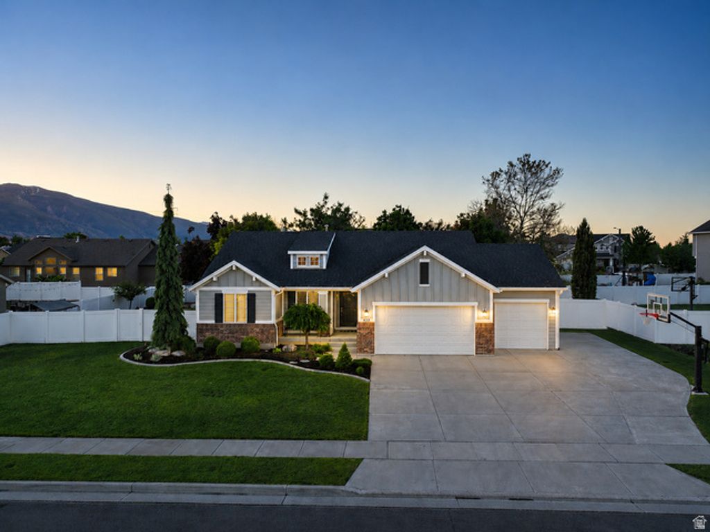 423 W CORNFIELD CIR, Kaysville, UT 84037